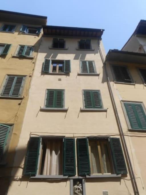 Finestra Su Apartment Florenz